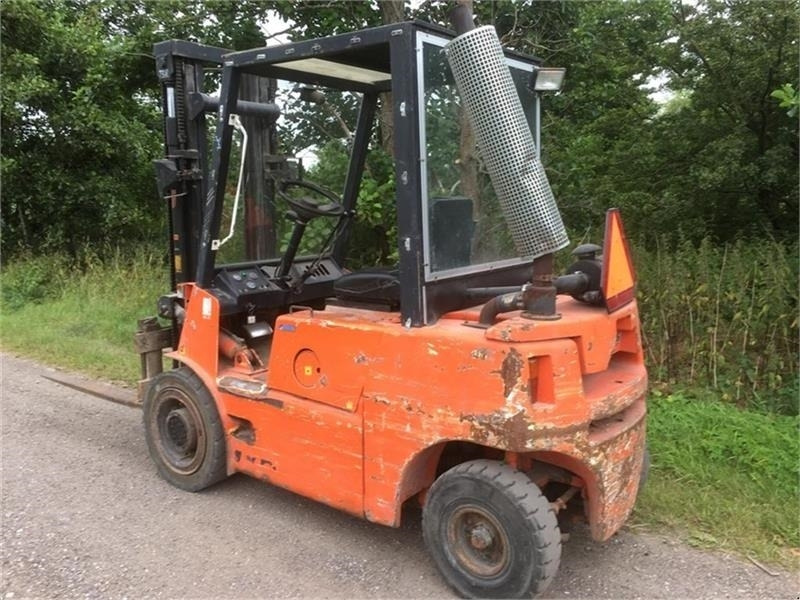 Dantruck 2504 dieseltruck - رافعة شوكية ديزل: صورة 1 Dantruck 2504 dieseltruck - رافعة شوكية ديزل: صورة 1