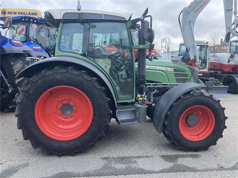 Fendt 211 Vario TMS - جرار: صورة 4 Fendt 211 Vario TMS - جرار: صورة 4
