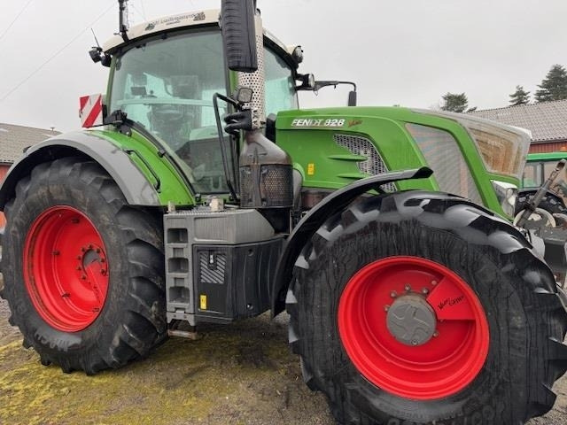 Fendt 828 Vario S4 Profi - جرار: صورة 2 Fendt 828 Vario S4 Profi - جرار: صورة 2