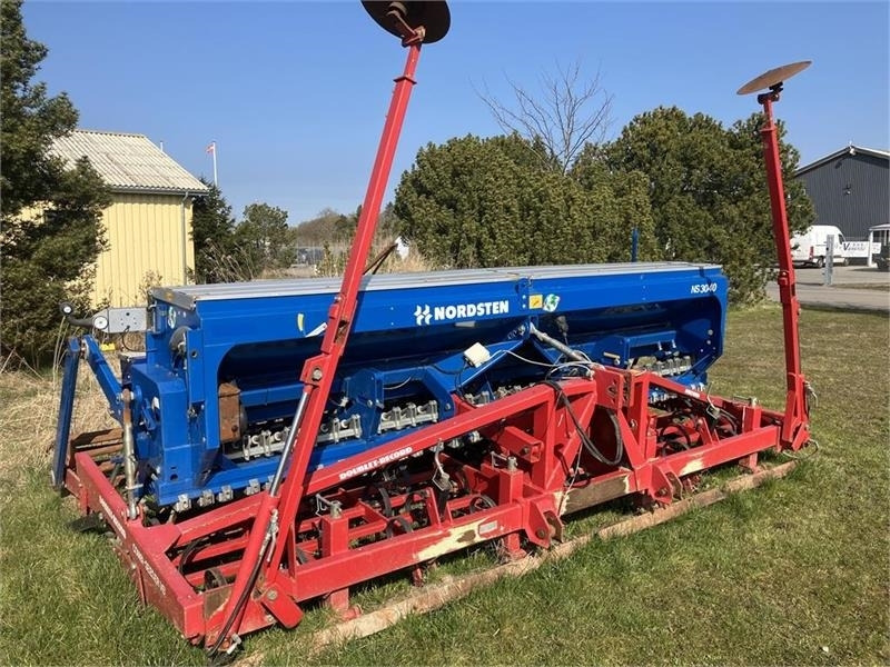 He-Va Doublet COMBI-SEEDER VB 4M - آلة البذار متعددة الوظائف: صورة 1 He-Va Doublet COMBI-SEEDER VB 4M - آلة البذار متعددة الوظائف: صورة 1