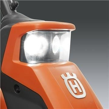 Husqvarna R 216T AWD inkl. 103 cm klippebord - جزازة أعشاب الحدائق: صورة 5 Husqvarna R 216T AWD inkl. 103 cm klippebord - جزازة أعشاب الحدائق: صورة 5