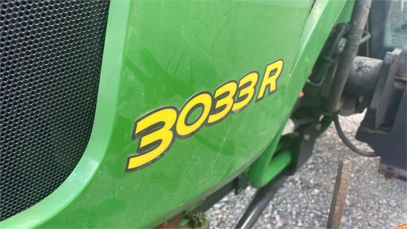 John Deere 3033 R - جرار البلدية: صورة 4 John Deere 3033 R - جرار البلدية: صورة 4