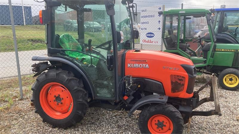 Kubota STW37 Kun 1145 timer - جرار البلدية: صورة 1 Kubota STW37 Kun 1145 timer - جرار البلدية: صورة 1