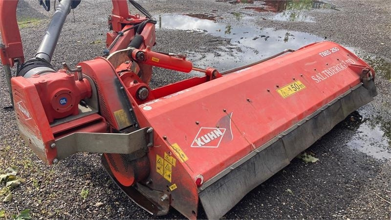 Kuhn TBES 250 Mulchmaskine - جزازة العشب: صورة 4 Kuhn TBES 250 Mulchmaskine - جزازة العشب: صورة 4