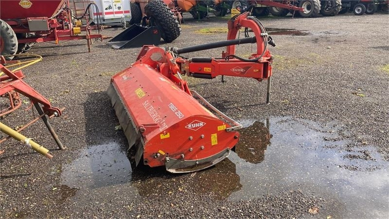 Kuhn TBES 250 Mulchmaskine - جزازة العشب: صورة 3 Kuhn TBES 250 Mulchmaskine - جزازة العشب: صورة 3