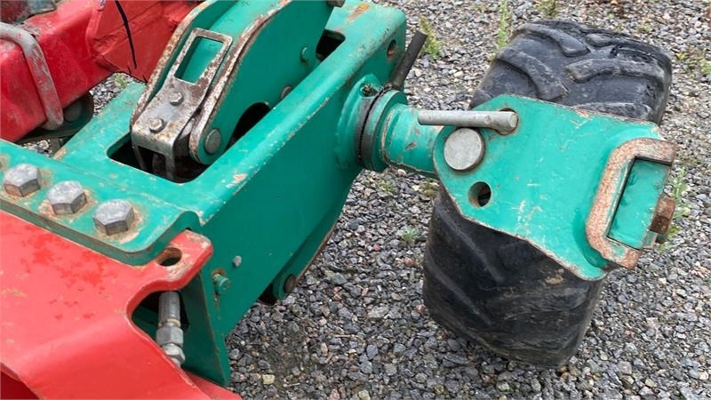 Kverneland EG 100-300-28 - محراث: صورة 4 Kverneland EG 100-300-28 - محراث: صورة 4