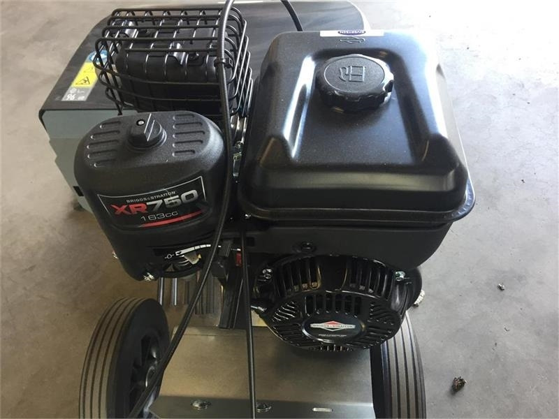 Kwern Greenbuster Pro III 8x3 Inkl. afdækningsskær - معدات الحدائق: صورة 3 Kwern Greenbuster Pro III 8x3 Inkl. afdækningsskær - معدات الحدائق: صورة 3