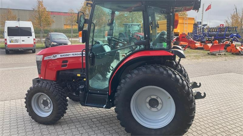 Massey Ferguson 1765 M HC  - جرار البلدية: صورة 4 Massey Ferguson 1765 M HC  - جرار البلدية: صورة 4