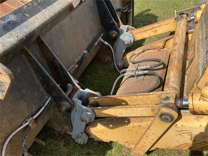 New Holland 675D - جرافة حفار: صورة 5 New Holland 675D - جرافة حفار: صورة 5
