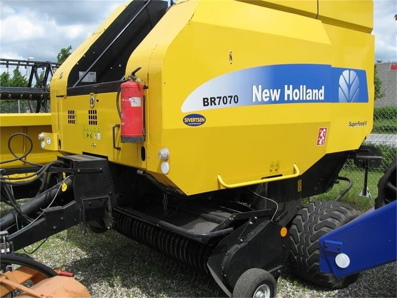 New Holland BR7070 med SUPER FEED - مكنة: صورة 1 New Holland BR7070 med SUPER FEED - مكنة: صورة 1