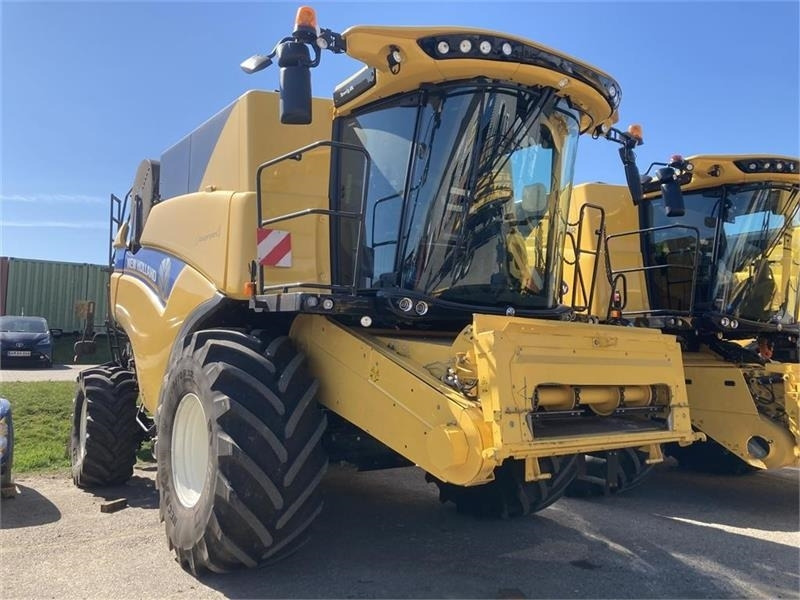 New Holland CX 8.70 SLH - حصادة موحَّدة: صورة 1 New Holland CX 8.70 SLH - حصادة موحَّدة: صورة 1