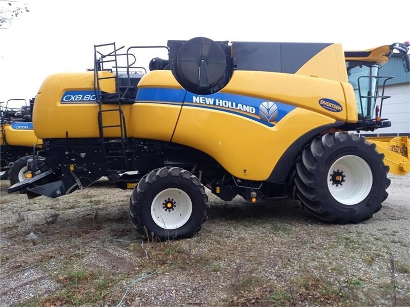 New Holland CX8.80 SLH med 25 fods Varifeed - حصادة موحَّدة: صورة 3 New Holland CX8.80 SLH med 25 fods Varifeed - حصادة موحَّدة: صورة 3