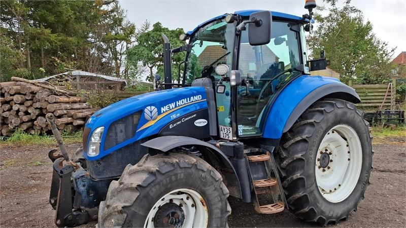 New Holland T5.115 EC - جرار: صورة 1 New Holland T5.115 EC - جرار: صورة 1