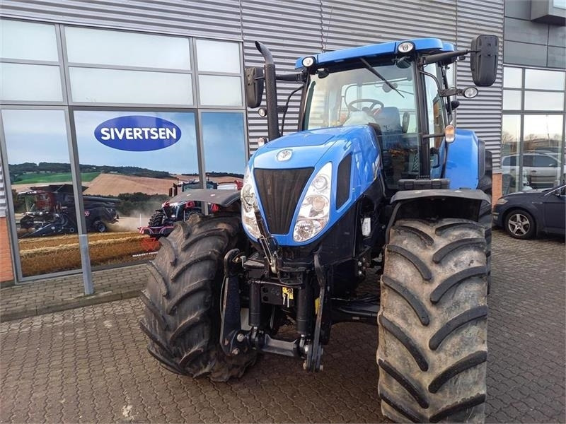 New Holland T7.220 - جرار: صورة 3 New Holland T7.220 - جرار: صورة 3