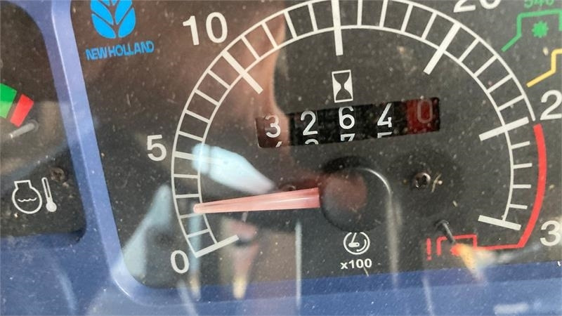 New Holland TD90D - جرار: صورة 4 New Holland TD90D - جرار: صورة 4