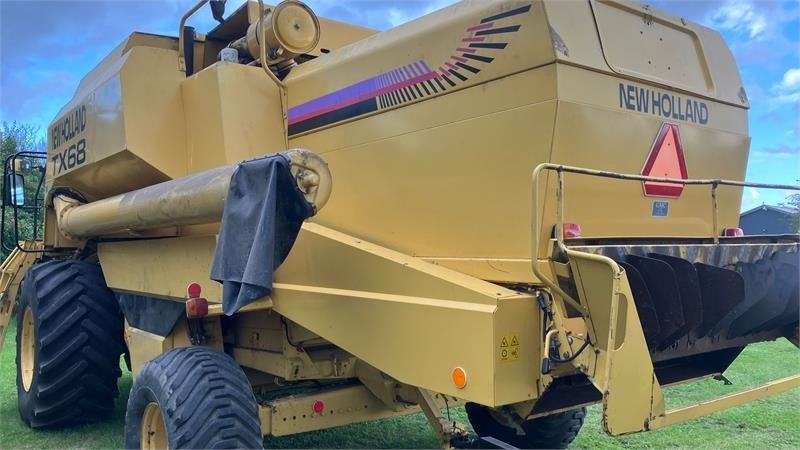 New Holland TX68 FSH - حصادة موحَّدة: صورة 2 New Holland TX68 FSH - حصادة موحَّدة: صورة 2