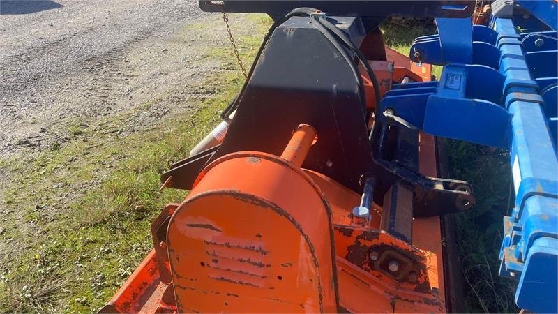 Perfect KM-270 Front og Bagmontering - جزازة العشب: صورة 3 Perfect KM-270 Front og Bagmontering - جزازة العشب: صورة 3