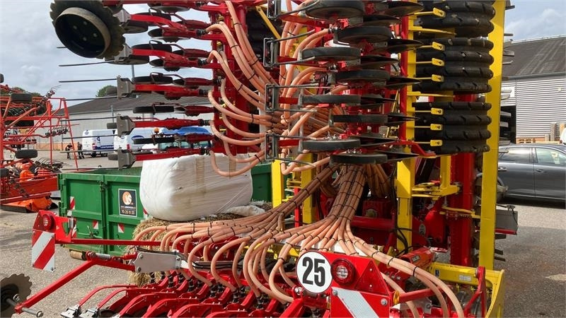 Pöttinger AEROSEM VT 6000 - آلة البذار متعددة الوظائف: صورة 3 Pöttinger AEROSEM VT 6000 - آلة البذار متعددة الوظائف: صورة 3