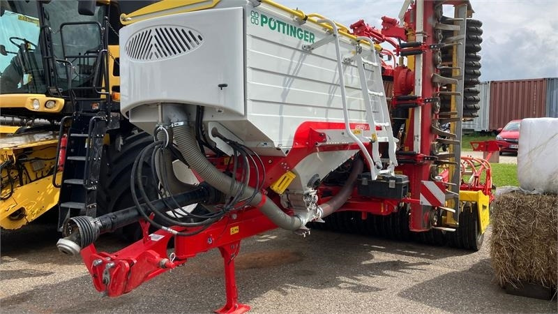 Pöttinger AEROSEM VT 6000 - آلة البذار متعددة الوظائف: صورة 1 Pöttinger AEROSEM VT 6000 - آلة البذار متعددة الوظائف: صورة 1