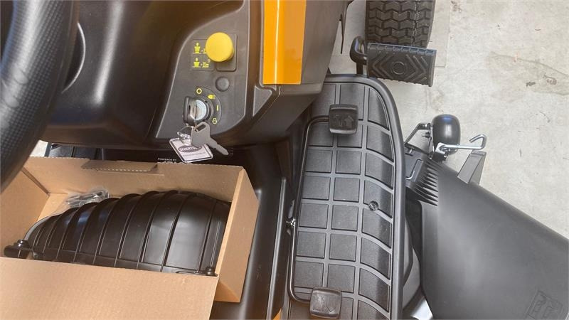 Stiga Tornado 5108 - جرار البلدية: صورة 4 Stiga Tornado 5108 - جرار البلدية: صورة 4