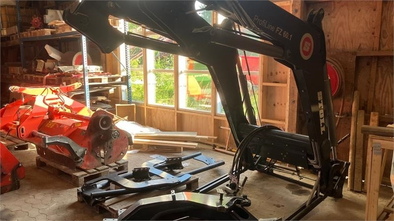 Stoll FZ 60,1 3 ventil og dæmpning Med beslag for NH T7. - رافعة أمامية للجرار: صورة 2 Stoll FZ 60,1 3 ventil og dæmpning Med beslag for NH T7. - رافعة أمامية للجرار: صورة 2