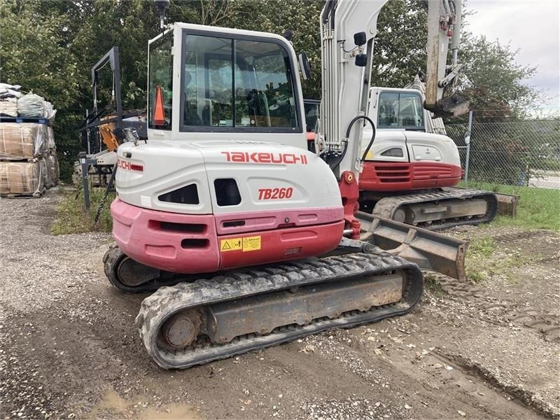 Takeuchi TB260 - حفارة مُصَّغرة: صورة 3 Takeuchi TB260 - حفارة مُصَّغرة: صورة 3