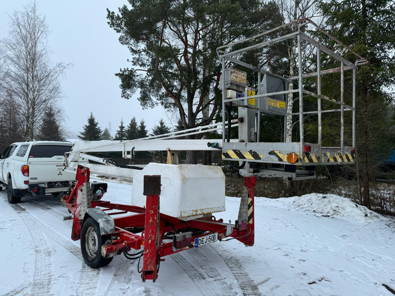 AITO LIFT 10-2 KORVTÕSTUK - منصة العمل الجوية مقطورة: صورة 3 AITO LIFT 10-2 KORVTÕSTUK - منصة العمل الجوية مقطورة: صورة 3