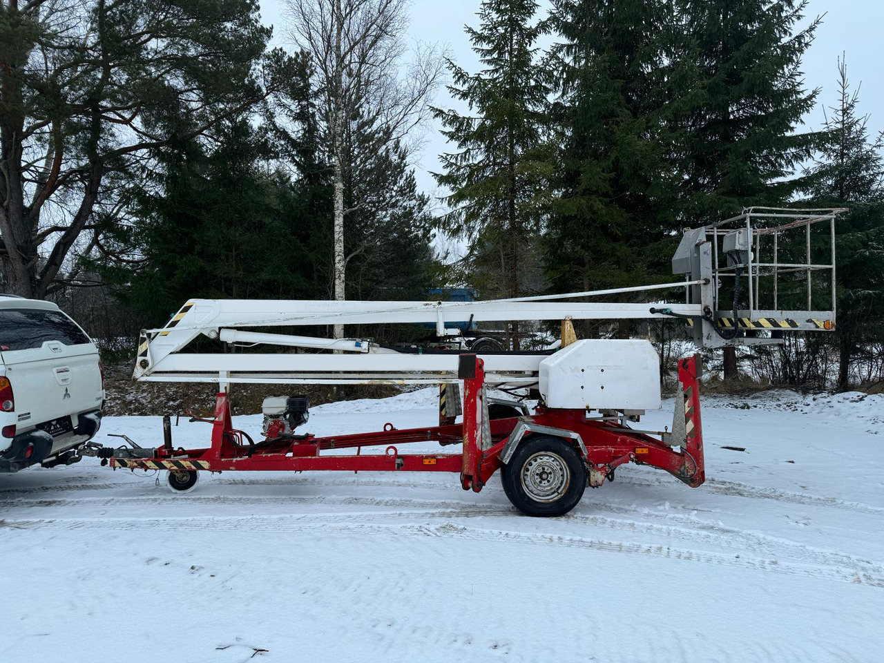 AITO LIFT 10-2 KORVTÕSTUK - منصة العمل الجوية مقطورة: صورة 2 AITO LIFT 10-2 KORVTÕSTUK - منصة العمل الجوية مقطورة: صورة 2