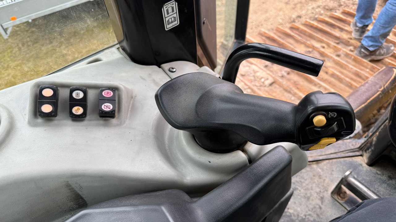 جرافة CAT D6N LGP: صورة 11
