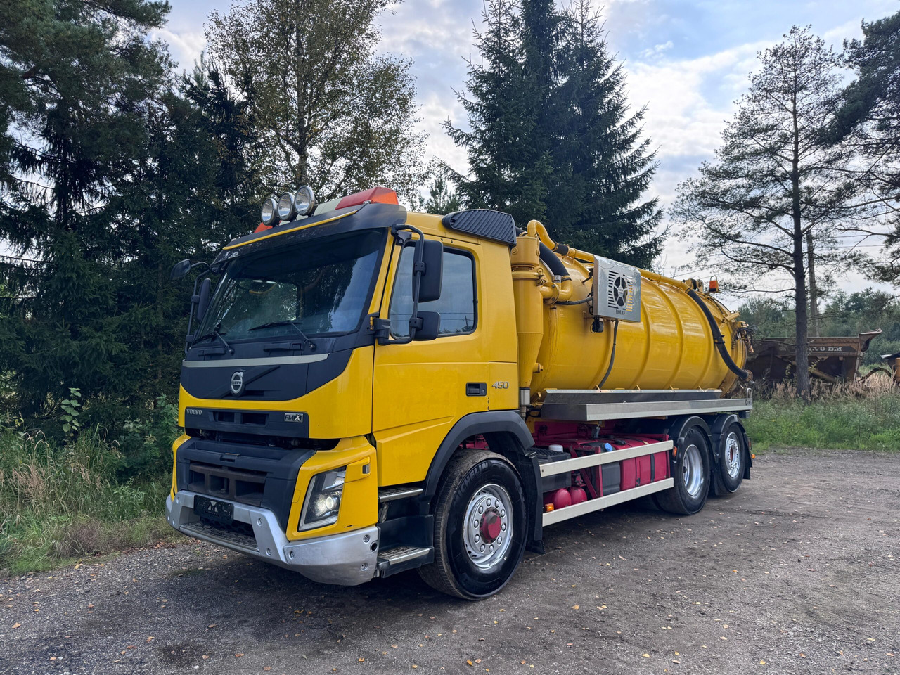 VOLVO FMX 450 - شاحنة الشفط: صورة 1 VOLVO FMX 450 - شاحنة الشفط: صورة 1