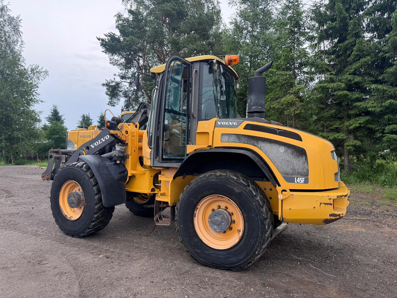 Volvo L45F-TP/S - اللودر بعجل: صورة 2 Volvo L45F-TP/S - اللودر بعجل: صورة 2