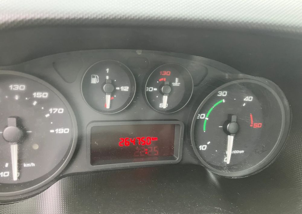 Iveco DAILY 35C13 ramo do zabudowy kiper wywrotka - شاحنة هيكل كابينة: صورة 5 Iveco DAILY 35C13 ramo do zabudowy kiper wywrotka - شاحنة هيكل كابينة: صورة 5