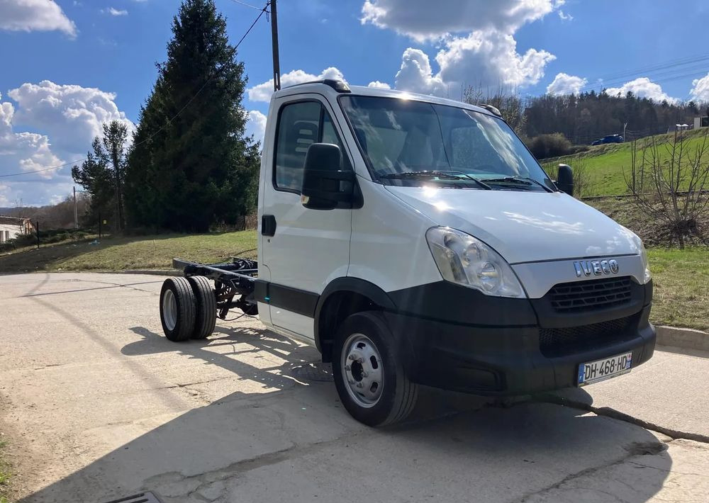 Iveco DAILY 35C13 ramo do zabudowy kiper wywrotka - شاحنة هيكل كابينة: صورة 1 Iveco DAILY 35C13 ramo do zabudowy kiper wywrotka - شاحنة هيكل كابينة: صورة 1