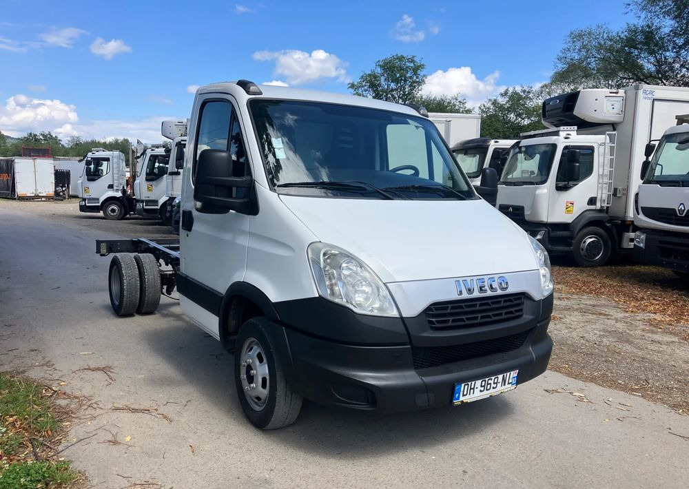 Iveco DAILY 35C13 ramo do zabudowy kiper wywrotka - شاحنة هيكل كابينة: صورة 2 Iveco DAILY 35C13 ramo do zabudowy kiper wywrotka - شاحنة هيكل كابينة: صورة 2