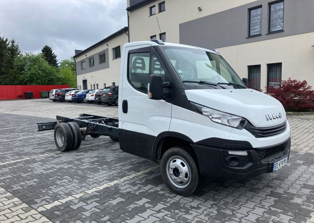 Iveco DAILY 35C13 ramo do zabudowy kiper wywrotka - شاحنة هيكل كابينة: صورة 2 Iveco DAILY 35C13 ramo do zabudowy kiper wywrotka - شاحنة هيكل كابينة: صورة 2