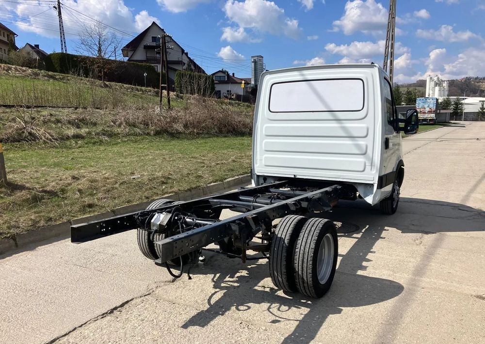 Iveco DAILY 35C13 ramo do zabudowy kiper wywrotka - شاحنة هيكل كابينة: صورة 2 Iveco DAILY 35C13 ramo do zabudowy kiper wywrotka - شاحنة هيكل كابينة: صورة 2