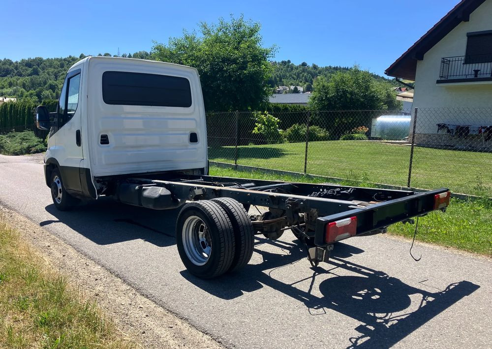 Iveco DAILY 35C13 ramo do zabudowy kiper wywrotka - شاحنة هيكل كابينة: صورة 4 Iveco DAILY 35C13 ramo do zabudowy kiper wywrotka - شاحنة هيكل كابينة: صورة 4