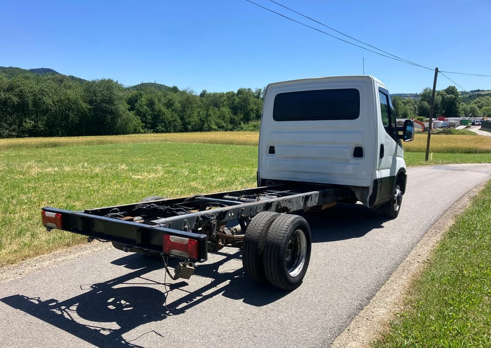 Iveco DAILY 35C13 ramo do zabudowy kiper wywrotka - شاحنة هيكل كابينة: صورة 3 Iveco DAILY 35C13 ramo do zabudowy kiper wywrotka - شاحنة هيكل كابينة: صورة 3