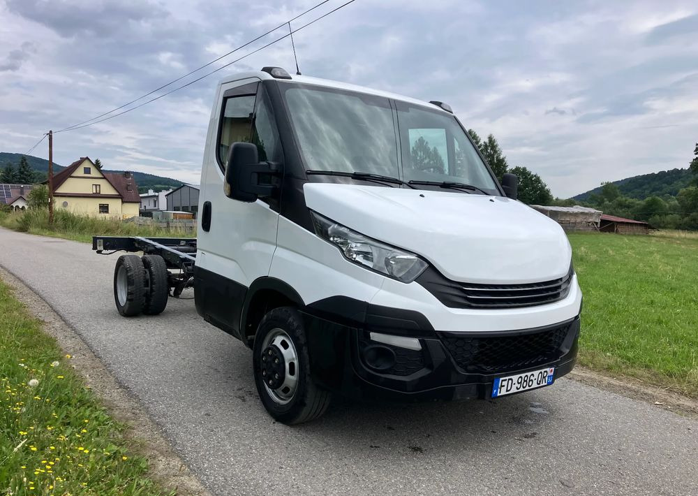 Iveco DAILY 35C14 ramo do zabudowy kiper wywrotka - شاحنة هيكل كابينة: صورة 2 Iveco DAILY 35C14 ramo do zabudowy kiper wywrotka - شاحنة هيكل كابينة: صورة 2