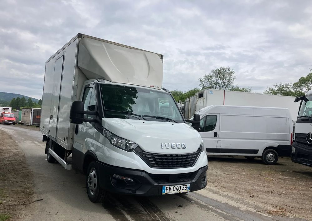 Iveco DAILY 35C16 kontener kurierka 3.0 silnik - شاحنة مغلقة الصندوق: صورة 2 Iveco DAILY 35C16 kontener kurierka 3.0 silnik - شاحنة مغلقة الصندوق: صورة 2