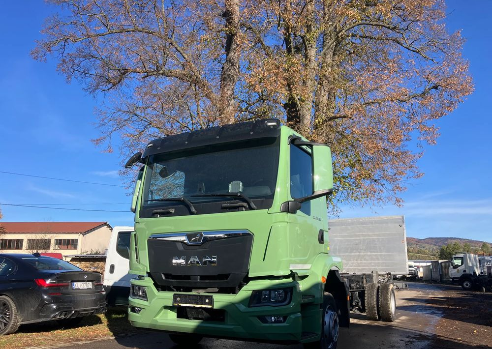 MAN MAN TGM 12.290 euro 6 ramo do zabudowy - شاحنة هيكل كابينة: صورة 1 MAN MAN TGM 12.290 euro 6 ramo do zabudowy - شاحنة هيكل كابينة: صورة 1