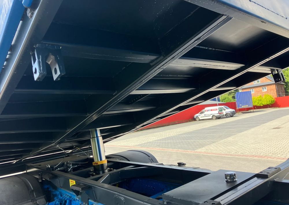 Mercedes-Benz ANTOS 1830 solidny kiper wywrotka blokada mostu - شاحنة قلاب: صورة 4 Mercedes-Benz ANTOS 1830 solidny kiper wywrotka blokada mostu - شاحنة قلاب: صورة 4