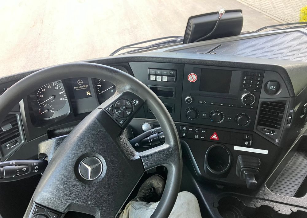 Mercedes-Benz ANTOS 1830 solidny kiper wywrotka blokada mostu - شاحنة قلاب: صورة 3 Mercedes-Benz ANTOS 1830 solidny kiper wywrotka blokada mostu - شاحنة قلاب: صورة 3