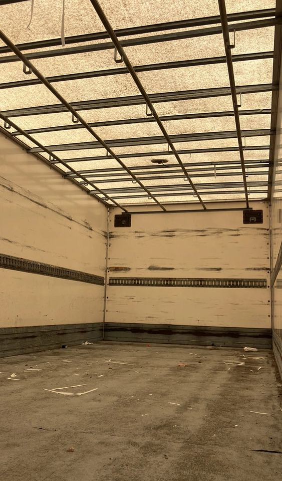 Mercedes-Benz Atego 1218  kurierka kontener - شاحنة مقفلة: صورة 5 Mercedes-Benz Atego 1218  kurierka kontener - شاحنة مقفلة: صورة 5