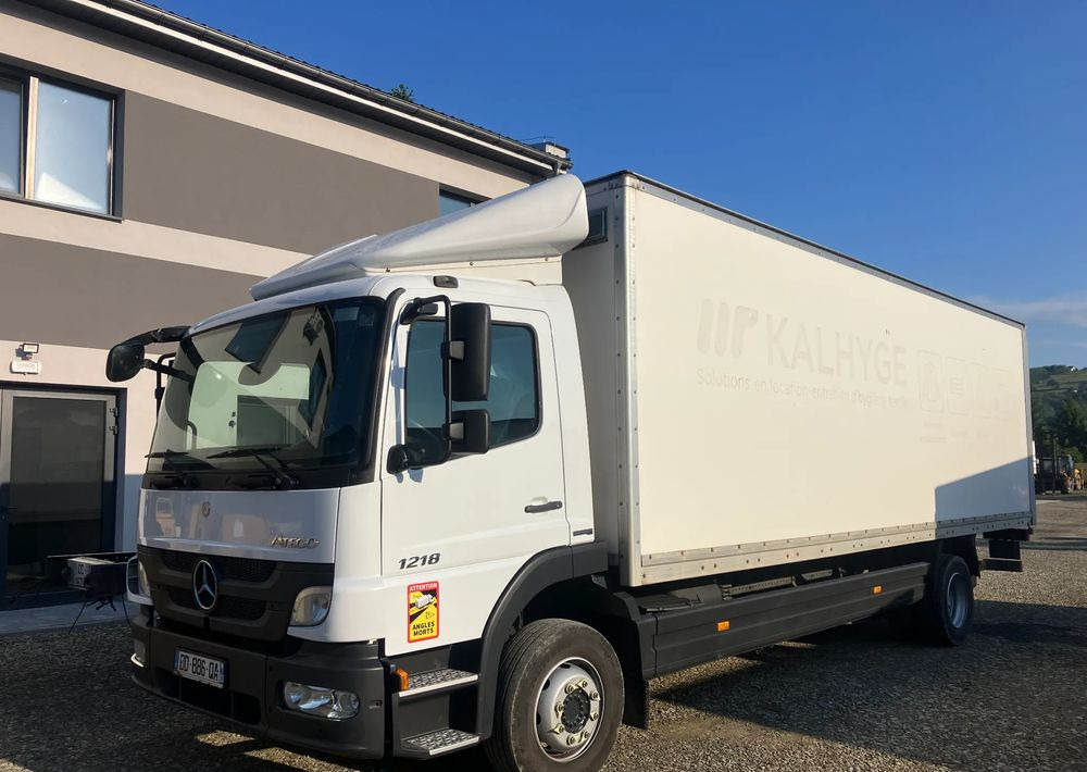 Mercedes-Benz Atego 1218 kurierka kontener - شاحنة مقفلة: صورة 2 Mercedes-Benz Atego 1218 kurierka kontener - شاحنة مقفلة: صورة 2