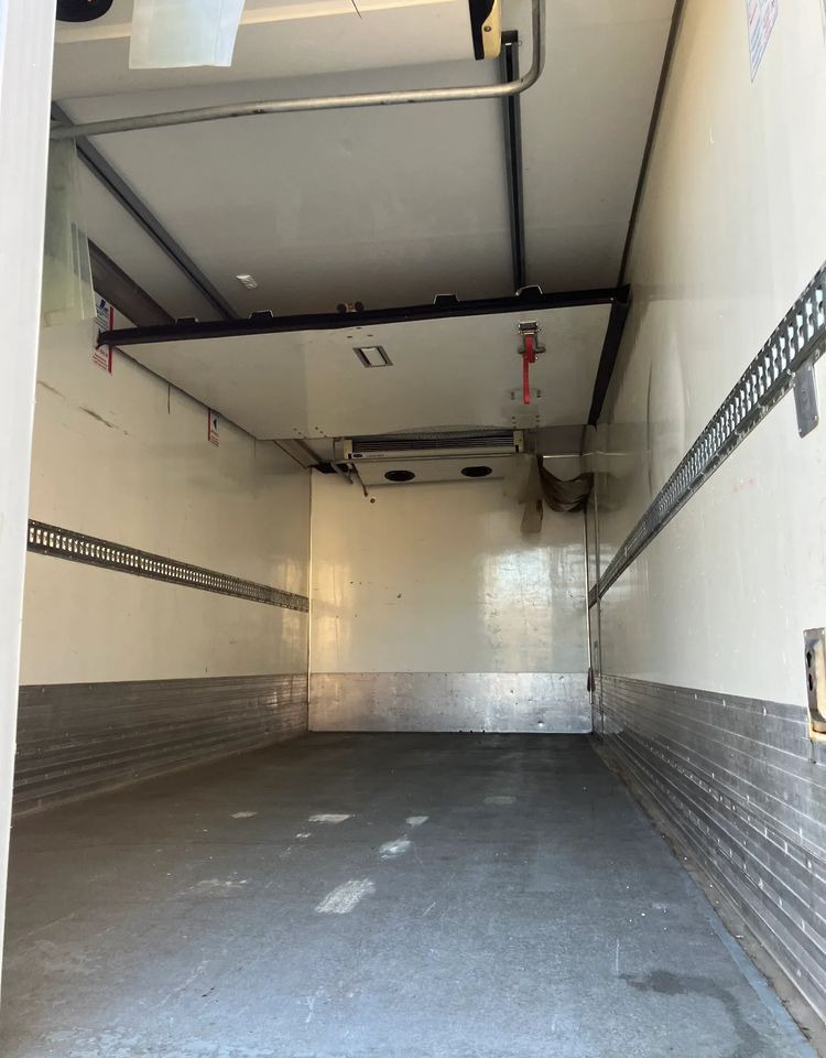 Renault Renault Midlum 220chłodnia izoterma - شاحنة الفريزر: صورة 5 Renault Renault Midlum 220chłodnia izoterma - شاحنة الفريزر: صورة 5