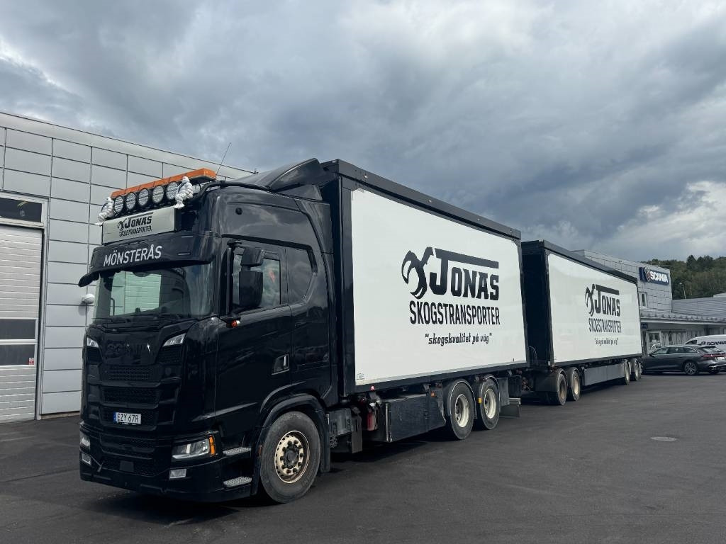 Scania S650 B6x2 Komplett flisekipage - شاحنة قلاب: صورة 1 Scania S650 B6x2 Komplett flisekipage - شاحنة قلاب: صورة 1