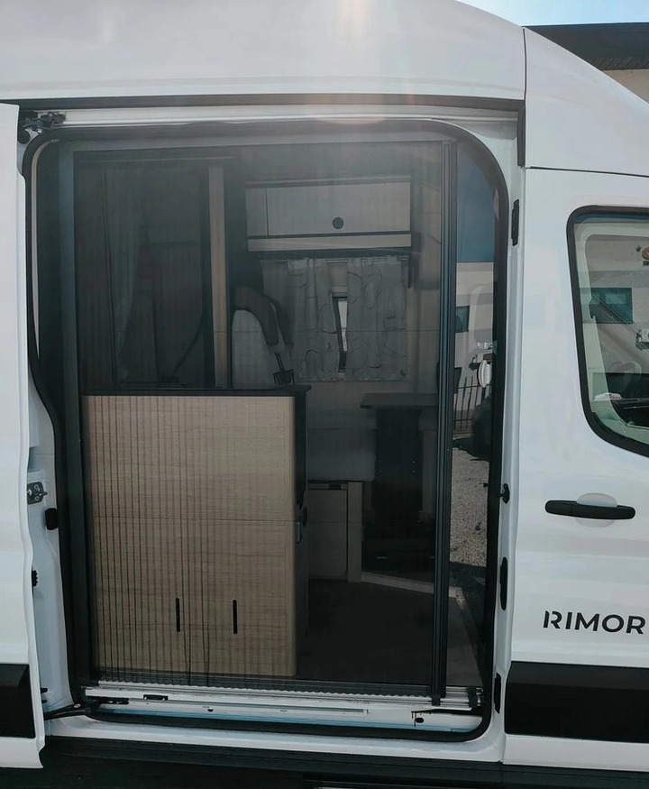 FORD Rimor NEW Ford Van 238 Truma Diesel Roller Shutters Remis AUTOMAT - كرفان فان: صورة 5 FORD Rimor NEW Ford Van 238 Truma Diesel Roller Shutters Remis AUTOMAT - كرفان فان: صورة 5