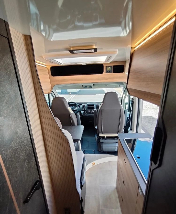 Fiat Ducato Rimor Horus 45 NEW AUTOMAT Grau Truma Diesel Lampen FULL LED 4-Sitzer Fiat Ducato Rimor Horus 45 NEW AUTOMAT Grau Truma Diesel Lampen FULL LED 4-Sitzer: صورة 19