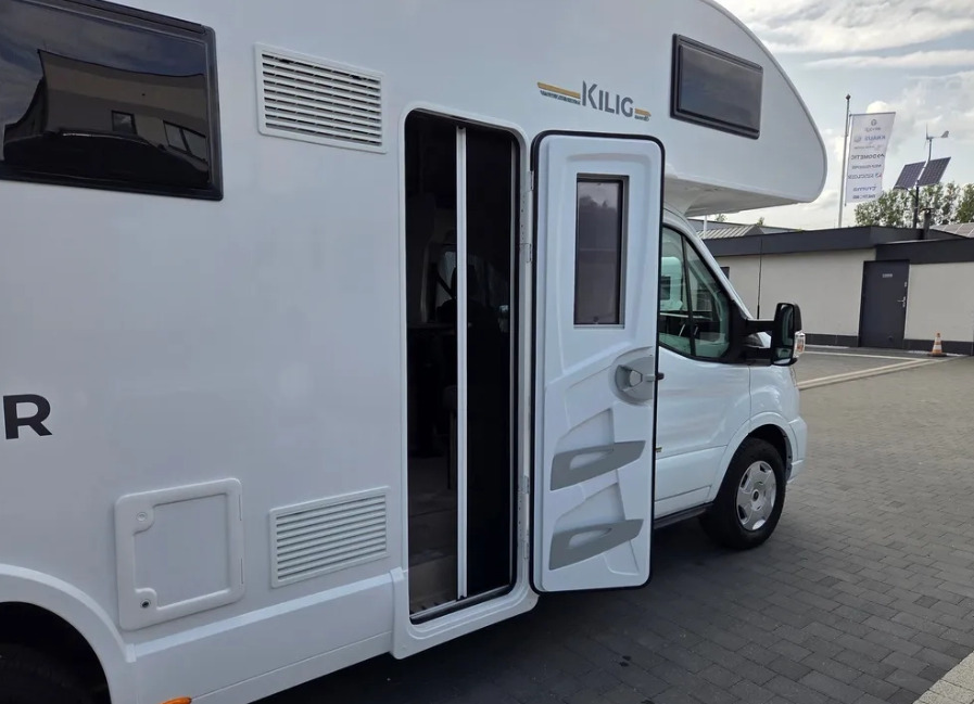 RIMOR Rimor KILIG 695 NEW Retrofitted 5-Passenger Winterized Camera Navigation - كرفان فان: صورة 5 RIMOR Rimor KILIG 695 NEW Retrofitted 5-Passenger Winterized Camera Navigation - كرفان فان: صورة 5